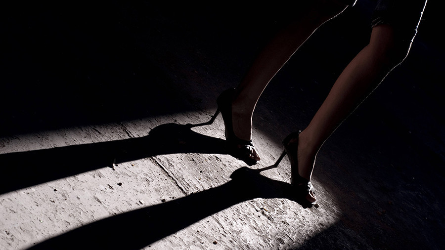 «Ξέφυγαν» τα ερωτικά βασανιστήρια: Ζευγάρι σκότωσε 55χρονη που γνώρισε στο ίντερνετ - Media