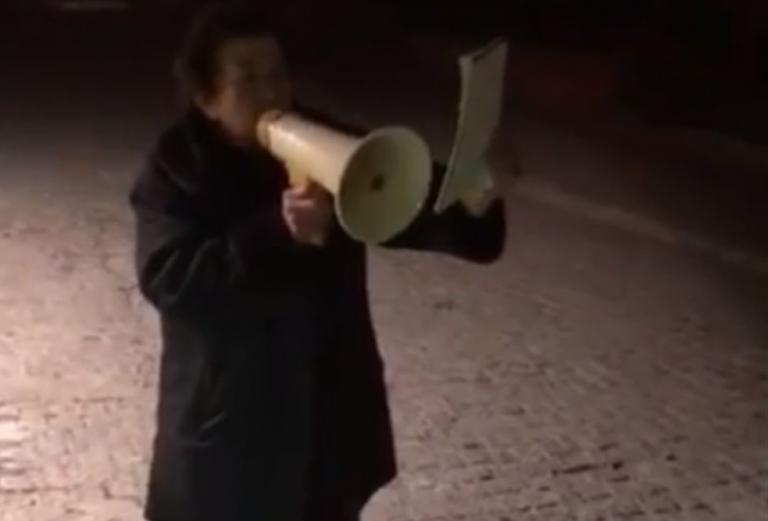 Έδεσσα: Γιαγιά πήρε τη ντουντούκα της και καλεί σε συλλαλητήριο για το Σκοπιανό (Video) - Media