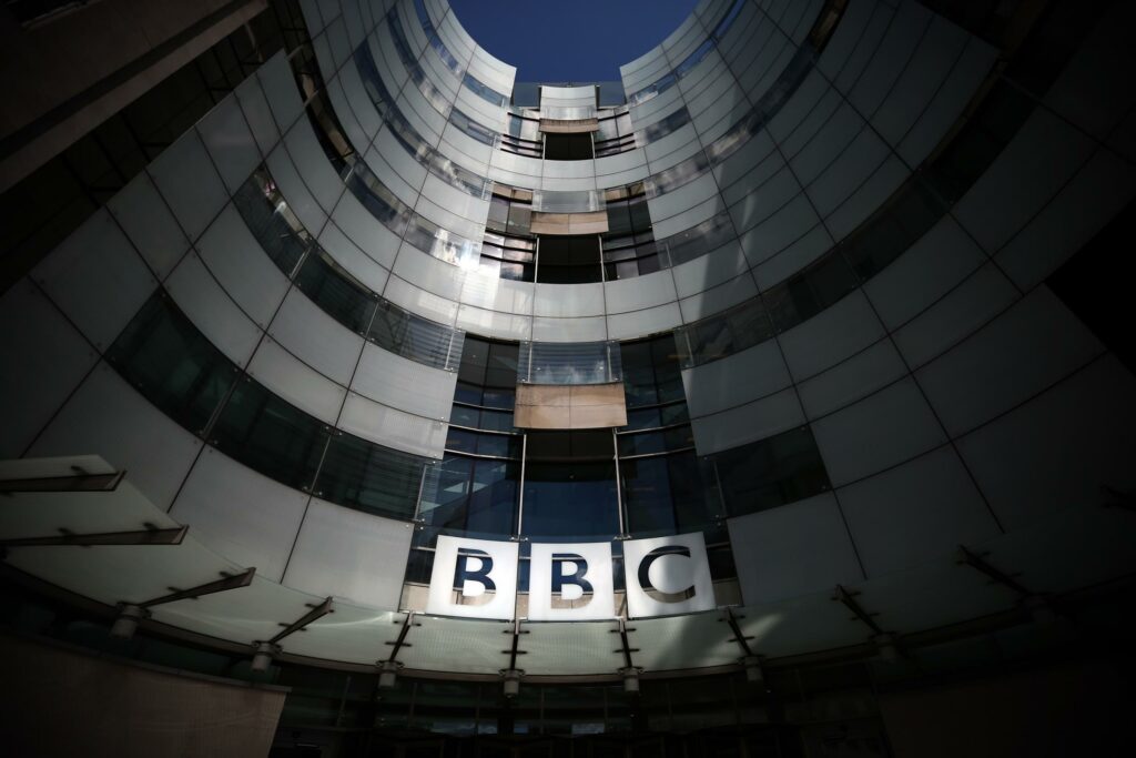 BBC: Συνεχίζονται οι αντιδράσεις για τις μισθολογικές διαφορές ανδρών-γυναικών - Media