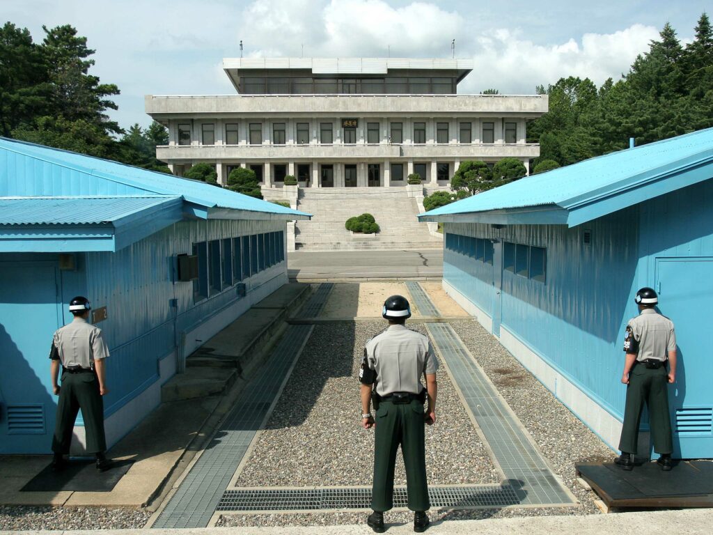 Ξεκινούν οι διμερείς επαφές Βόρειας και Νότιας Κορέας - Media