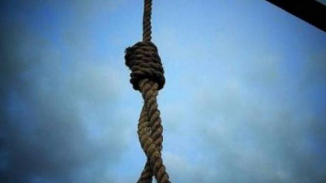 Κτηνωδία στην Ακράτα: Εισέβαλε σε αυλή σπιτιού και κρέμασε τον σκύλο από την αλυσίδα - Media