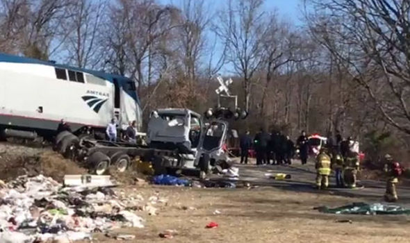 Ένας νεκρός από σύγκρουση τρένου, που μετέφερε Ρεπουμπλικάνους βουλευτές, με απορριμματοφόρο - Media