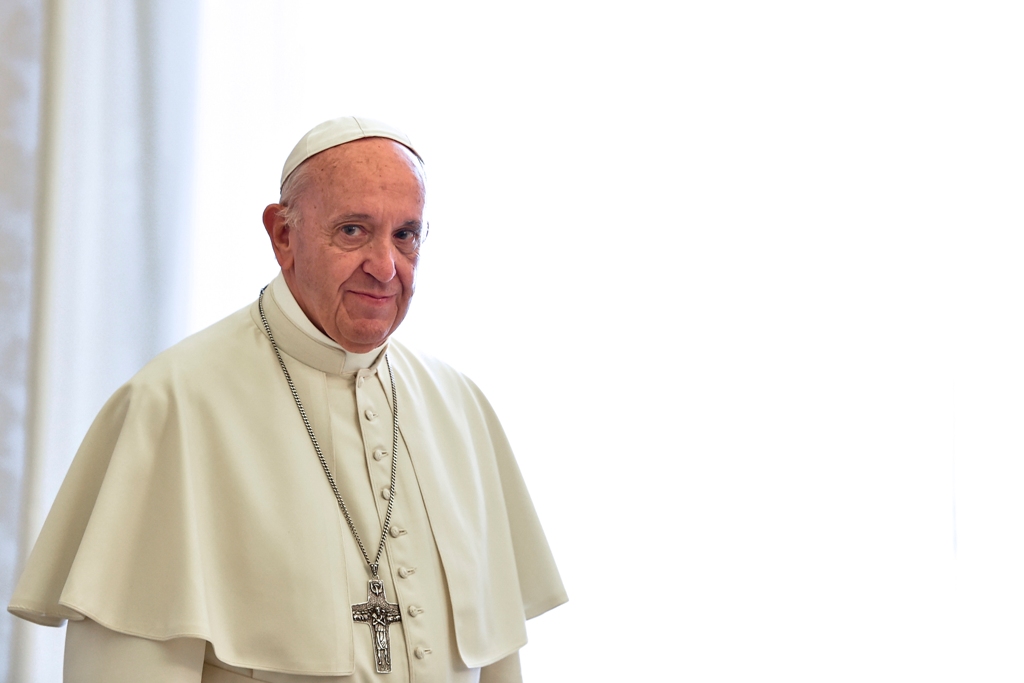 Πάπας Φραγκίσκος: Αισθάνομαι «ντροπή» για τους παιδεραστές κληρικούς - Media