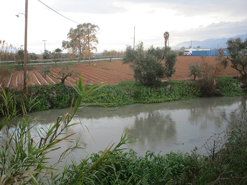 Μυστήριο με το «γκρι νερό» στην Μεσσηνία - Ανησυχία και δειγματοληψίες  - Media