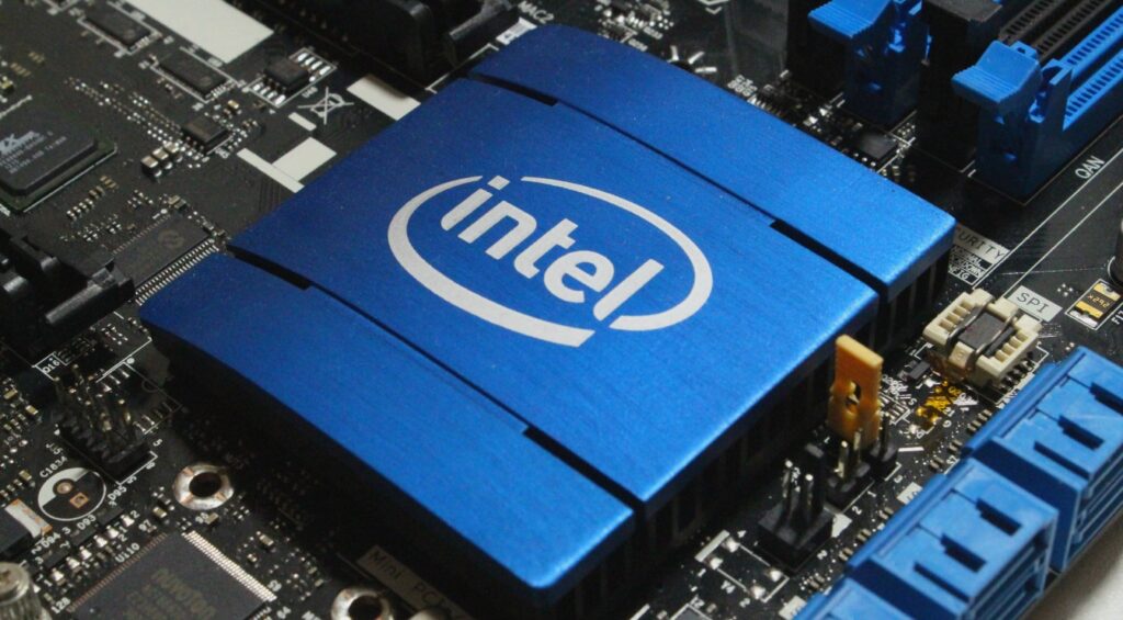 Η Intel απολογείται γιατί τα update στα τσιπάκια προκάλεσαν μεγαλύτερα προβλήματα στους υπολογιστές  - Media