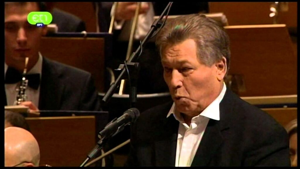 Βραβεύθηκε ο Τρικαλινός βαθύφωνος που τραγουδά στη Metropolitan Opera της Νέας Υόρκης - Media