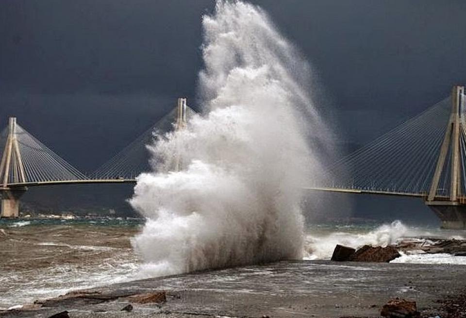 Προβλήματα στις ακτοπλοϊκές συγκοινωνίες λόγω ισχυρών ανέμων -  9 μποφόρ στο Αιγαίο - Media