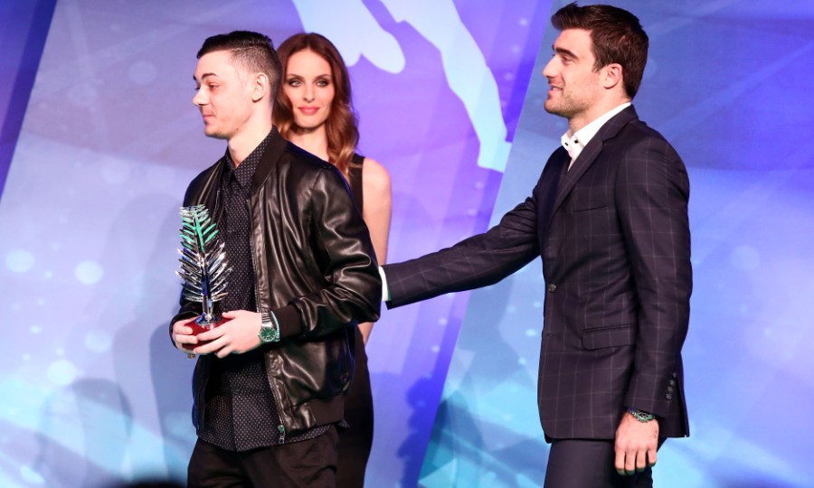 Βραβεία ΠΣΑΠ: Συγκίνησε ο Λεωνίδας Κουτσούκης, που νίκησε τη λευχαιμία - Media