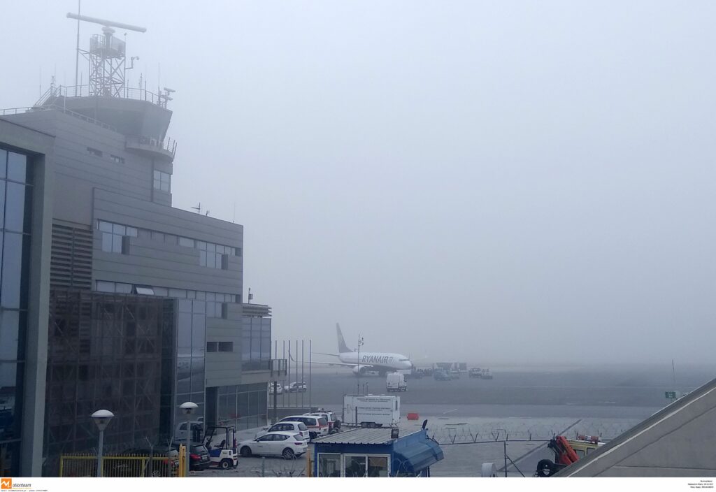 Οδικώς στη Β. Ελλάδα ο Κυριάκος Μητσοτάκης λόγω ομίχλης - Δεν απογειώθηκε το αεροπλάνο - Media