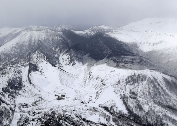Ιαπωνία: Ηφαιστειακή έκρηξη προκάλεσε χιονοστιβάδα (Video) - Media