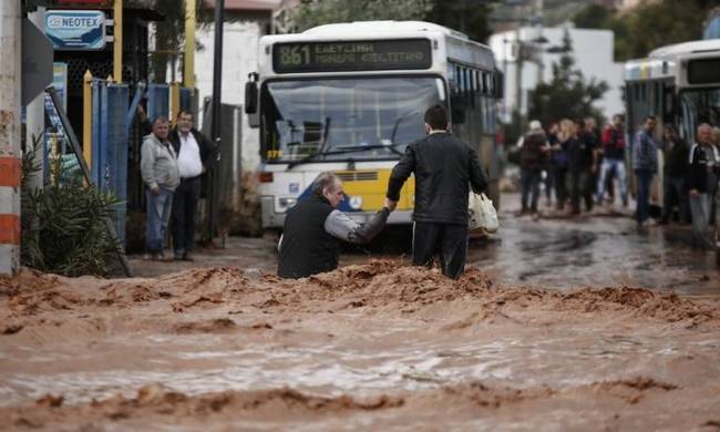 Στην Εισαγγελία Δούρου, δήμαρχος Μάνδρας και στελέχη της διοίκησης για τη φονική πλημμύρα στην περιοχή - Media