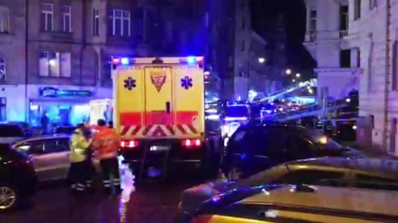 Τραγωδία στην Πράγα: Δύο νεκροί και δεκάδες τραυματίες από πυρκαγιά σε ξεοδοχείο - Media