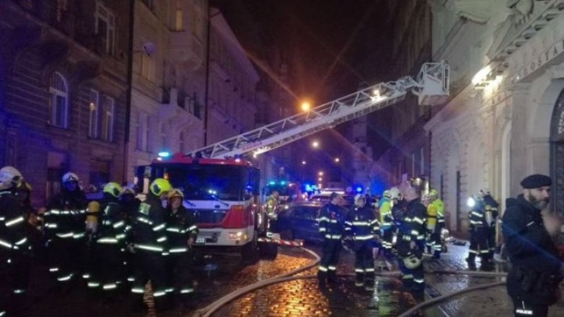 Πράγα: Επαληθεύτηκαν οι φόβοι - Αυξήθηκε ο αριθμός των νεκρών από την πυρκαγιά στο ξενοδοχείο - Media