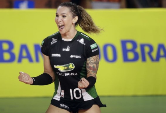 «Πόλεμος» στο παγκόσμιο βόλεϊ για την τρανσέξουαλ Τίφανι - Media