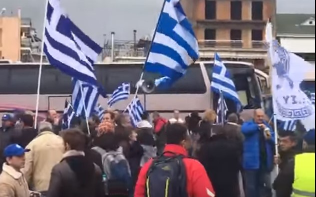 Αγρίνιο: Οπαδοί του Σώρρα ήρθαν στα χέρια με αστυνομικούς (Video) - Media