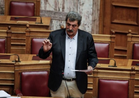 Με τον Ζορό και τον... μουγγό τα έβαλε ο Πολάκης - Media