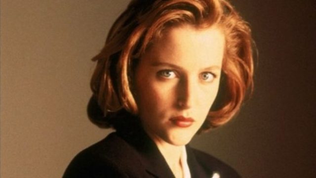 Γκίλιαν Άντερσον: Αγνώριστη η «Σκάλι» των X Files! (Video, Photos) - Media