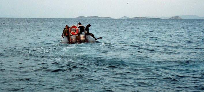 Ψαράς πέθανε μέσα στη θάλασσα – Το σκάφος του προσάραξε στα βράχια - Media