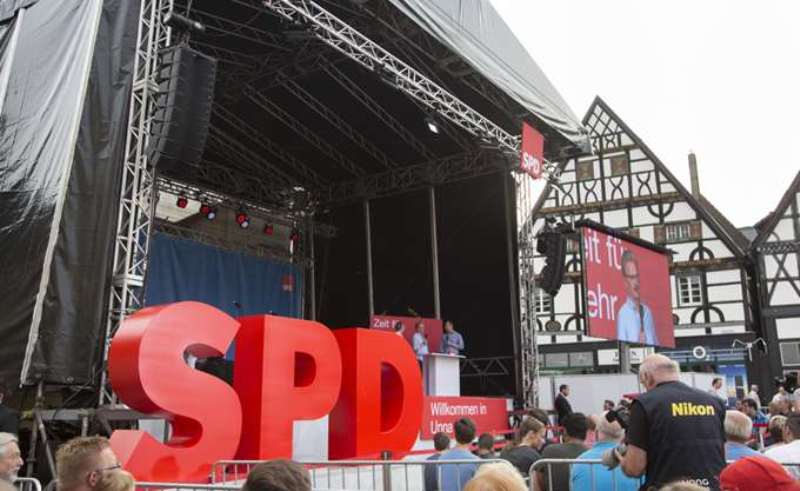 Αγωνία στη Γερμανία - Ανακοινώνεται το αποτέλεσμα της ψηφοφορίας του SPD για την συμμετοχή σε κυβέρνηση συνασπισμού - Media
