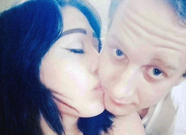 «Ξέφυγε» το σαδομαζοχιστικό σεξ – Κατέσφαξε τον σύντροφό της, τον τεμάχισε και τον κρέμασε σε τσιγκέλια (Photos) - Media