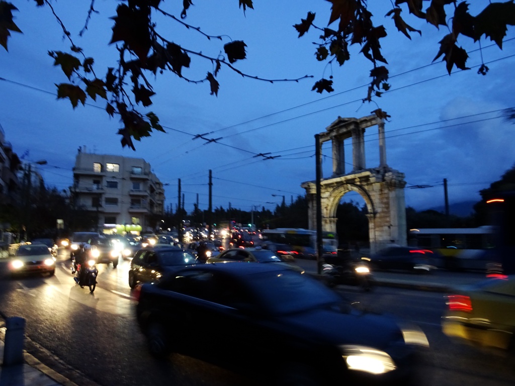 ΑΑΔΕ: Διασταυρώσεις στοιχείων για τα ανασφάλιστα οχήματα - Media