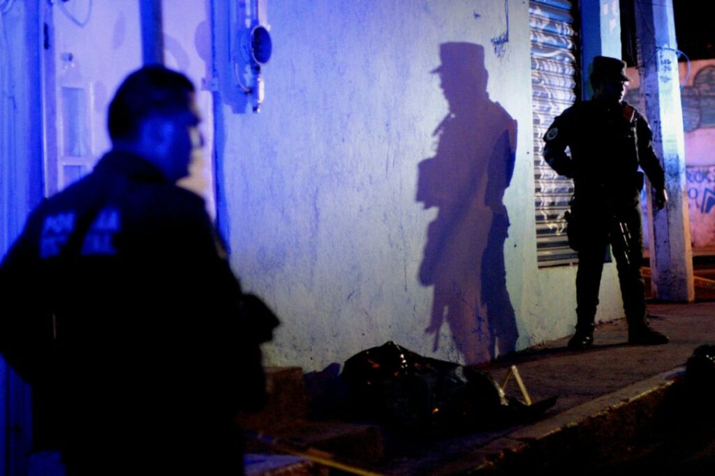 Μεξικό: Βρέθηκαν τα λείψανα 2 αστυνομικών που είχαν απαχθεί από συμμορίες – Απάντηση με περισσότερο στρατό στους δρόμους - Media