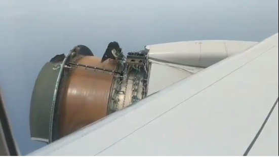 Πτήση για …γερά νεύρα: Έβλεπαν από την καμπίνα να ξηλώνεται ο κινητήρας (Video) - Media
