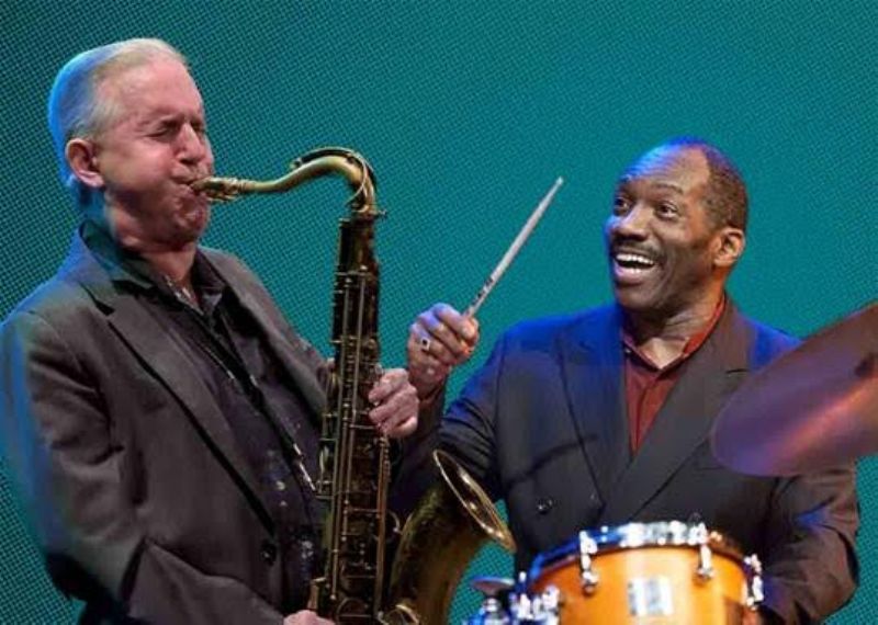 ALVIN QUEEN QUARTET  FT.  SCOTT HAMILTON - H ιστορία της Jazz σε δύο πρόσωπα - Media