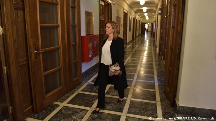 Spiegel: Η Αντωνοπούλου εκθέτει τον Τσίπρα - Μεγάλο ενδιαφέρον και σχόλια για την υπόθεση από τον γερμανικό Τύπο  - Media