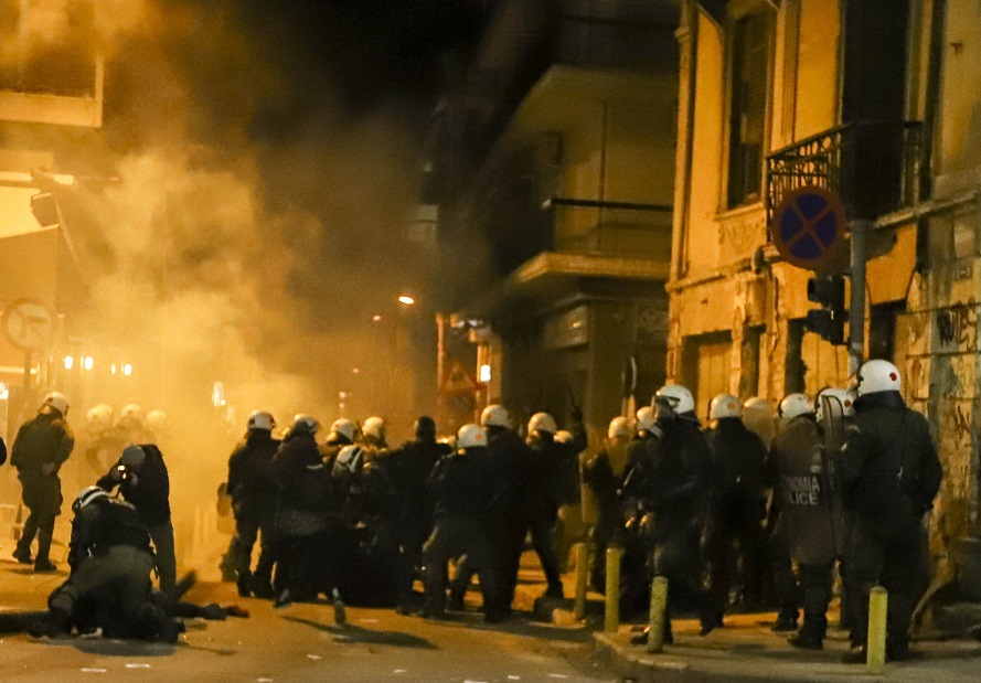 Επεισόδια οπαδών στη Θεσσαλονίκη: Τραυματίστηκε οπαδός του ΠΑΟΚ! - Media