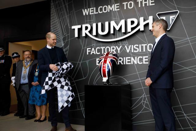 hrh_the_duke_of_cambridge_unveils_a_commemorative_fuel_tank_in_triumphs_striking_colours