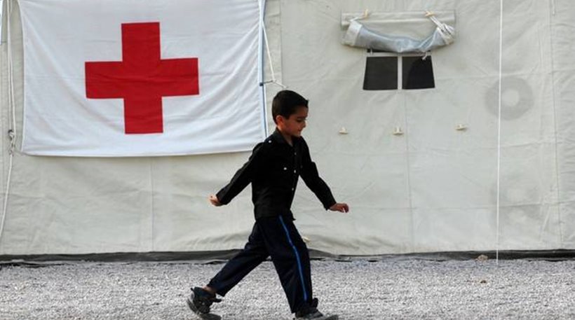 O Ερυθρός Σταυρός διακόπτει την παροχή υπηρεσιών υγείας σε δομές φιλοξενίας προσφύγων - Media