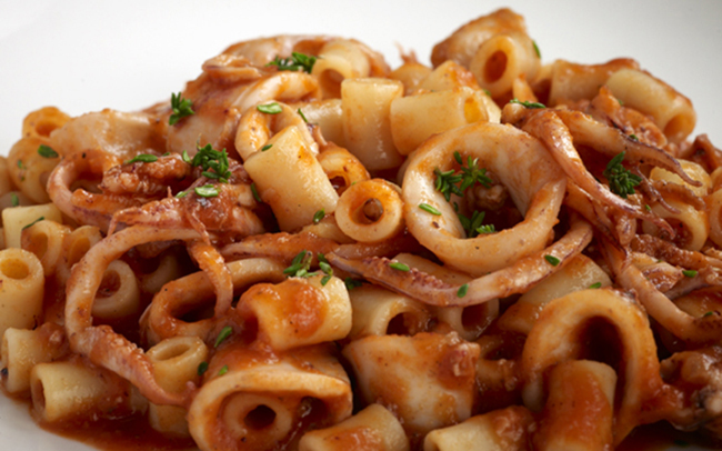 Τι να προτιμήσουμε την ημέρα της Καθαράς Δευτέρας - Γιατί πρέπει να φάμε μόνο δύο κουταλιές ταραμά;  - Media