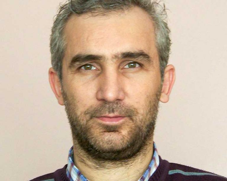 Τούρκος κρατούμενος έγραψε τρεις μελέτες κοσμολογίας - Media