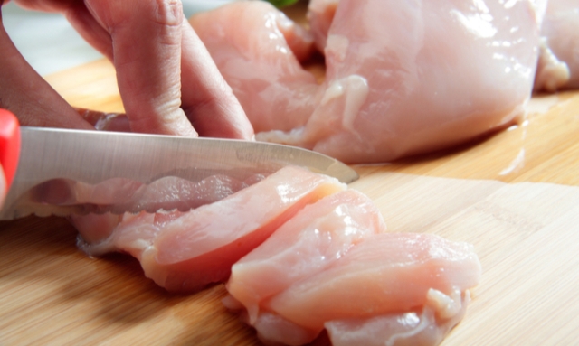 Κοτόπουλο: Πότε γίνεται επικίνδυνο για δηλητηρίαση! - Media