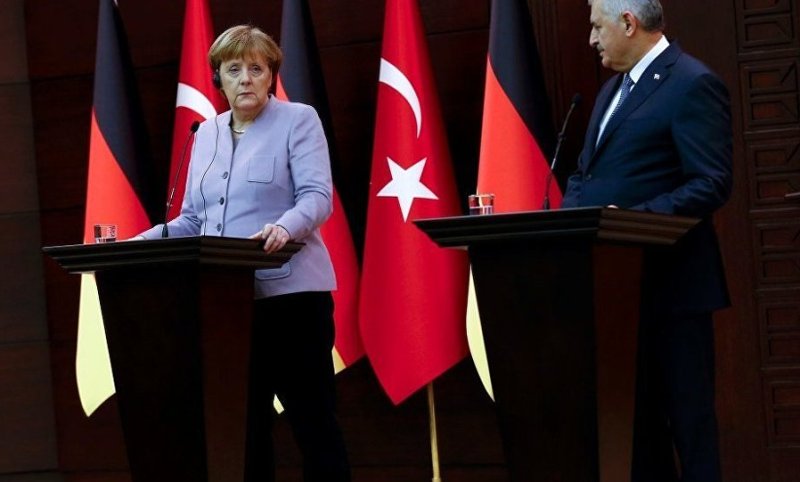 «Παγωμένη» η συνάντηση Μέρκελ - Γιλντιρίμ - Media