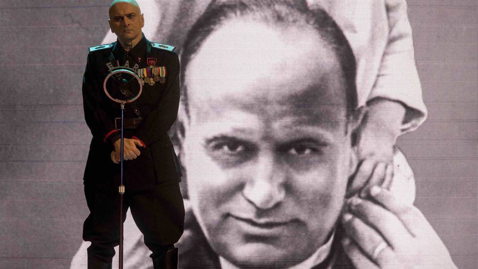 «Η επιστροφή του Μουσολίνι» - Η κωμωδία που ταράζει τα νερά στην Ιταλία και προκαλεί αντιδράσεις (Video) - Media