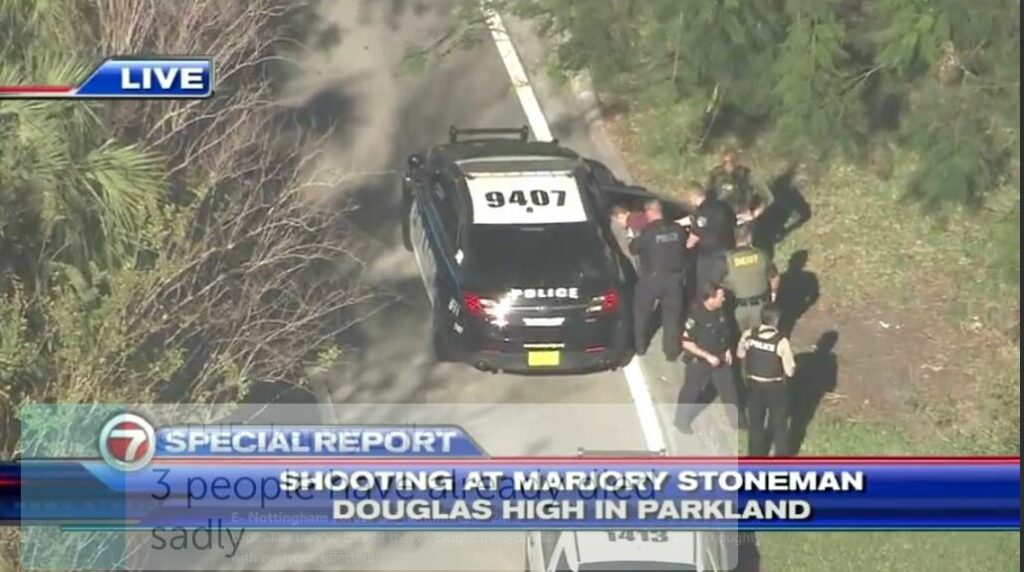 Μακελειό σε λύκειο στη Φλόριντα - Τουλάχιστον 17 νεκροί, δεκάδες τραυματίες από τα πυρά πρώην μαθητή - Συνελήφθη ο δράστης (Photos, Video) - Media