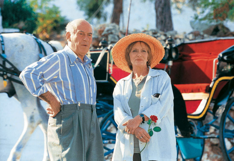 Συνωστισμός για την ταινιοθήκη του Mega - Ποιοι θέλουν να αγοράσουν τις μεγάλες παραγωγές - Media