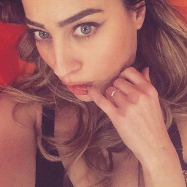 Το instagram έκλεισε λογαριασμό μοντέλου που υποσχέθηκε στοματικό σεξ σε κάθε άνδρα που θα ψήφιζε «Όχι» σε δημοψήφισμα – «θα επηρεάσει το αποτέλεσμα» λένε (Photos & Video)  - Media