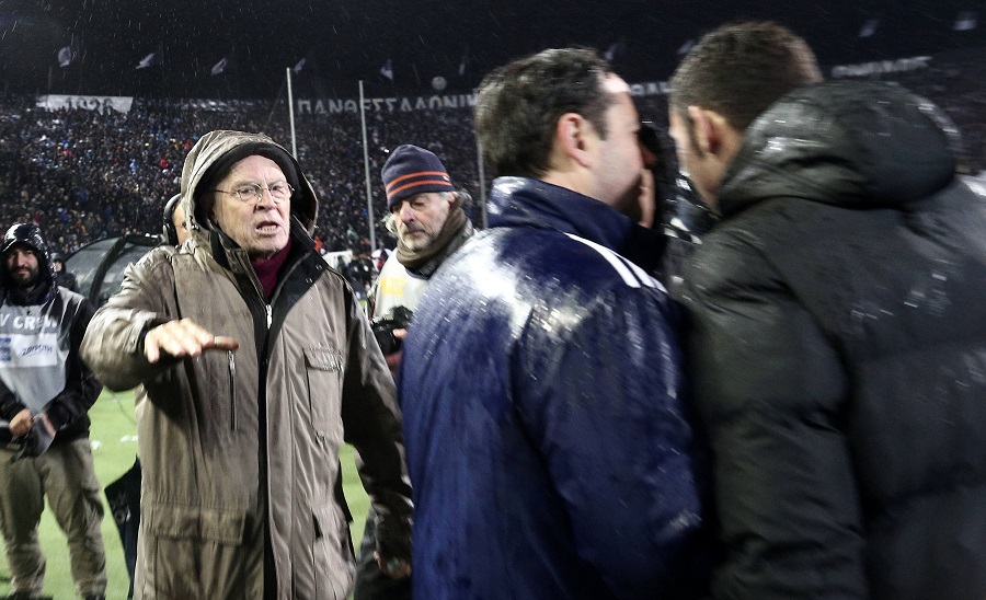 O Ολυμπιακός καταγγέλλει επίθεση Μίχελ σε Θεοδωρίδη  - Media