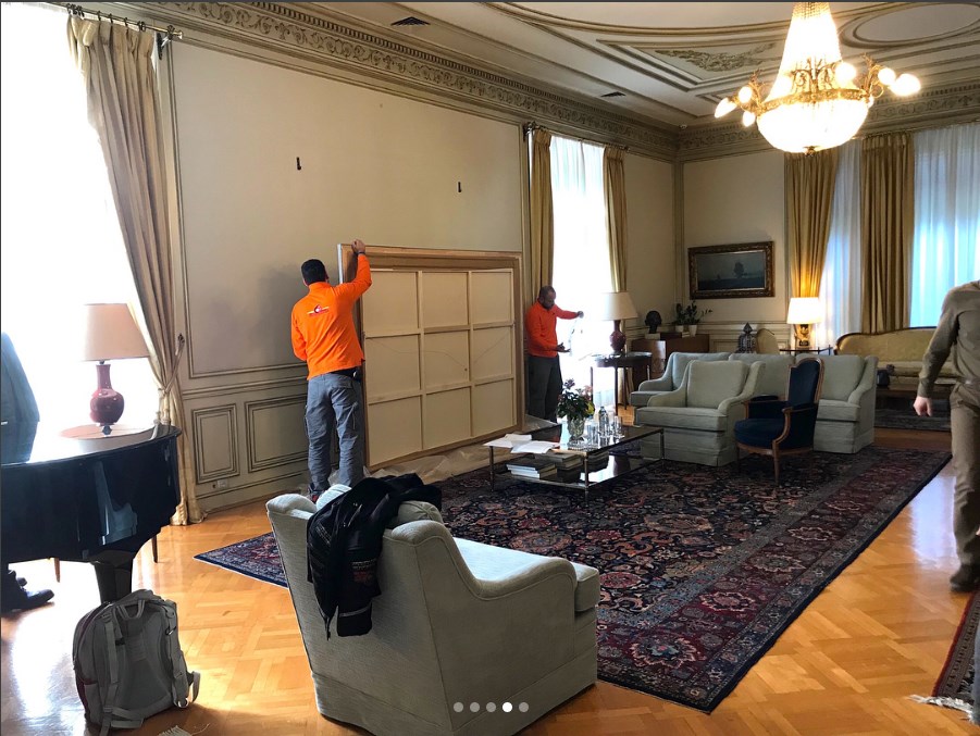 Αλλάζει πίνακες στο Μαξίμου ο Τσίπρας - Τι ανέβασε ο Πρωθυπουργός στο instagram (Photos)  - Media