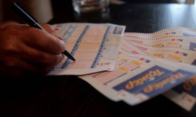 Στη Θεσσαλονίκη ο ένας και μοναδικός τυχερός του τζόκερ - Τα 2 ευρώ που του άλλαξαν τη ζωή  - Media