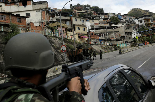 Βραζιλία: Οκτώ νεκροί σε επιχείρηση της αστυνομίας στη μεγαλύτερη φαβέλα του Ρίο - Media