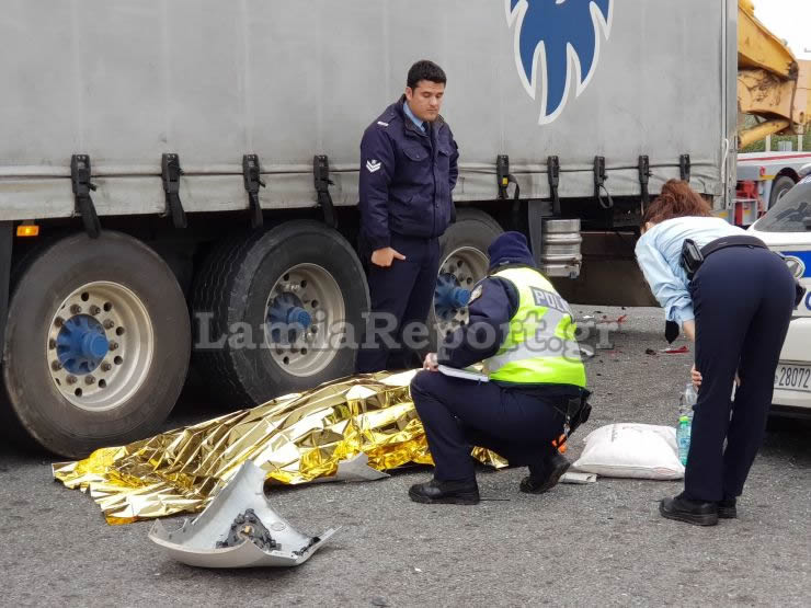 Νεκρός ο οδηγός που εμβόλισε περιπολικά στην Εθνική Αθηνών - Λαμίας (Video/Photos) - Media