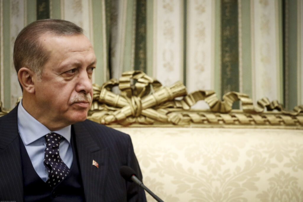 Ο Ερντογάν συσχετίζει τους δύο Έλληνες με τους οκτώ Τούρκους στρατιωτικούς - Media