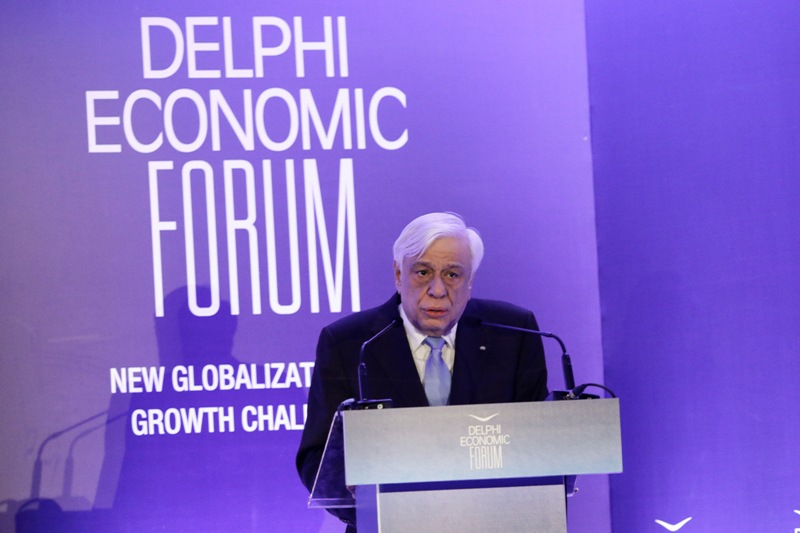 Παυλόπουλος: Η Ευρωζώνη θ΄ αντιμετωπίσει αποτελεσματικά την παγκόσμια κρίση χρέους ή θα κινδυνεύσει με αποσάθρωση - Media