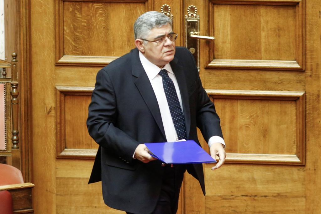 Βουλή: Απόδοση μομφής σε Μιχαλολιάκο και χρυσαυγίτες βουλευτές εισηγείται η αρμόδια επιτροπή - Media
