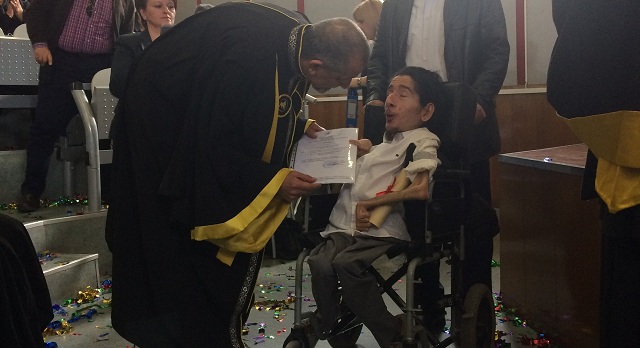 Μαθήματα Ζωής: Σείστηκε από χειροκρότημα το αμφιθέατρο για τον αριστούχο της Πολυτεχνικής του Πανεπιστημίου Θεσσαλίας - Media