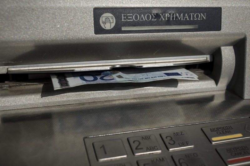 Capital controls: Αυξάνεται το όριο αναλήψεων – Όλες οι νέες αλλαγές που έρχονται νέες αλλαγές - Media